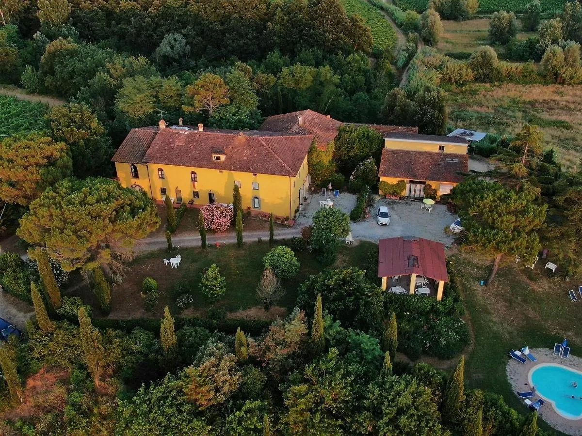 Beautiful Apartment In The Area Of Vinci Italy